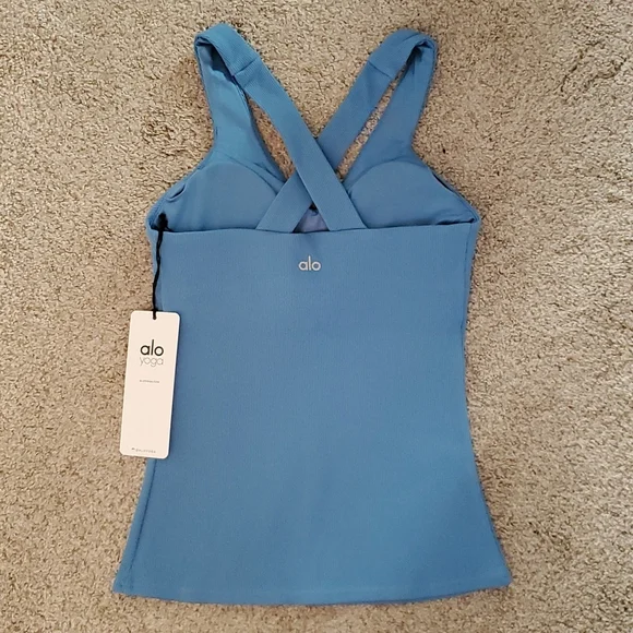 NWT Alo Yoga Elevate Tank - Picture 4 of 10